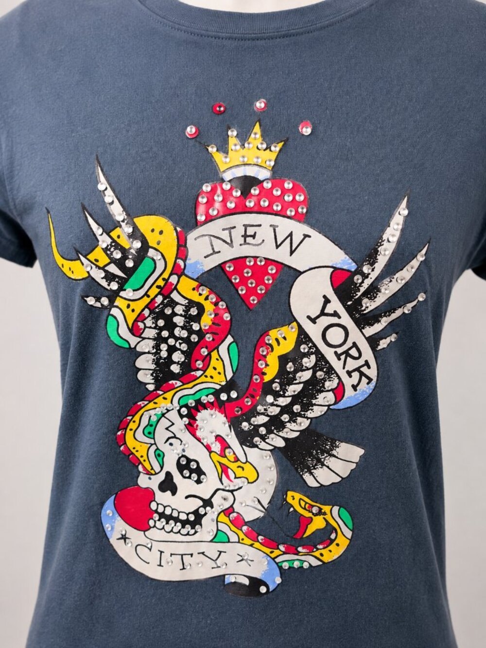 NWT Ed Hardy Women’s Rhinestone New York City Polo Top Size L - Picture 2 of 11